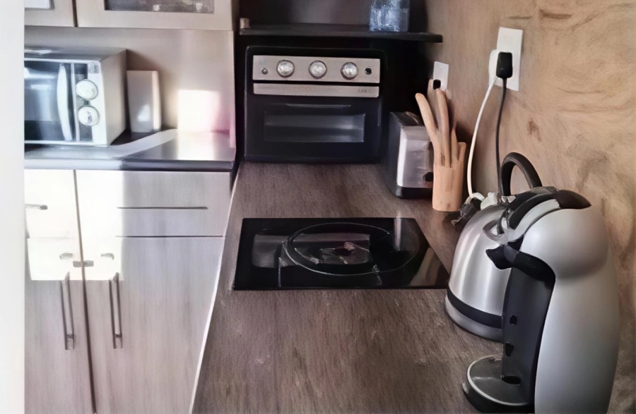 To Let 1 Bedroom Property for Rent in Ferreira Town Eastern Cape